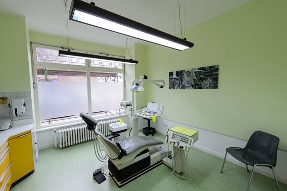 Русский стоматолог в Берлине. Стоматологические услуги в Берлине. Зубной врач в Берлине. Лечение зубов в Берлине